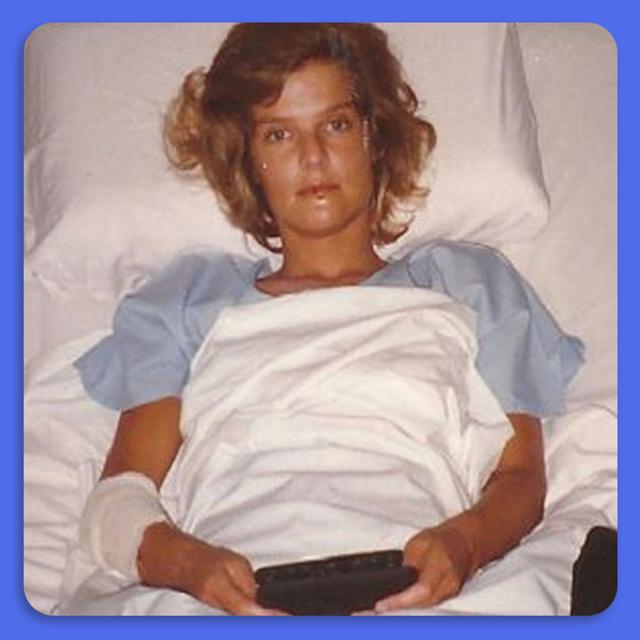 8 dagen OVERLEVEN in JUNGLE na VLIEGTUIGCRASH! - podcast episode cover
