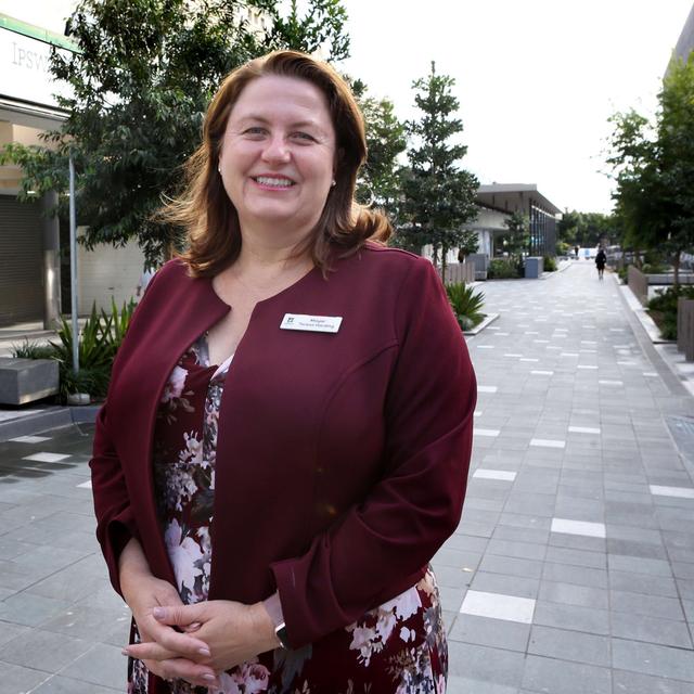 Pool price petition, foster dog fee exemption, $5m road upgrade at Blackstone and Christmas in Ipswich - podcast episode cover