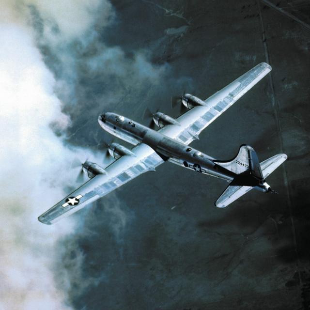 EL BOMBARDERO: 5- DE DIA Y DE NOCHE #documental #aviacion #podcast - podcast episode cover