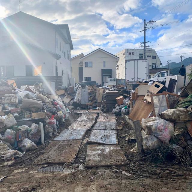26: Perspectives from Typhoon Hagibis — a storm chaser, an evacuee, a reporter - podcast episode cover