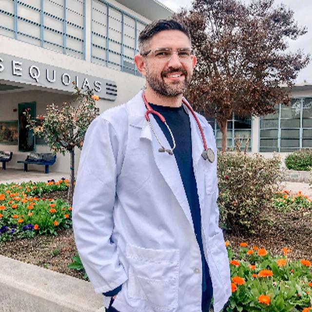 The Journey to Nursing with Derick Pedigo, RN - podcast episode cover
