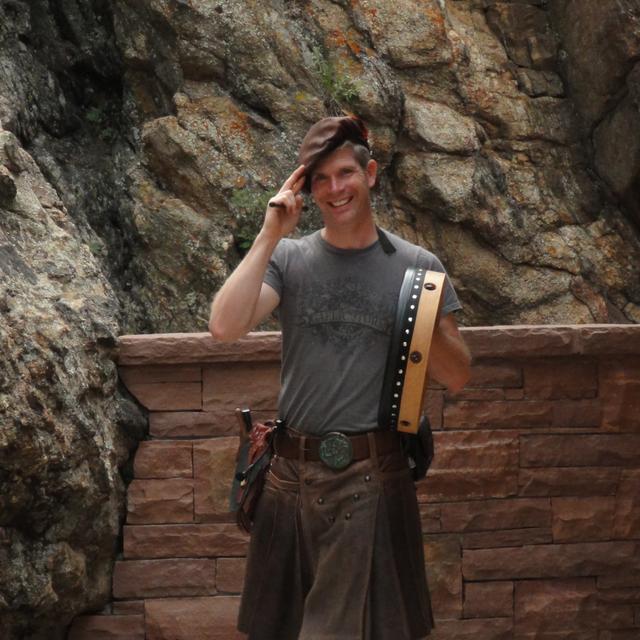 A kilt for every occasion - Interview with The Kilted Man - podcast episode cover