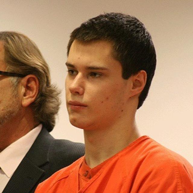 The Barefoot Bandit- Colton Harris Moore - podcast episode cover