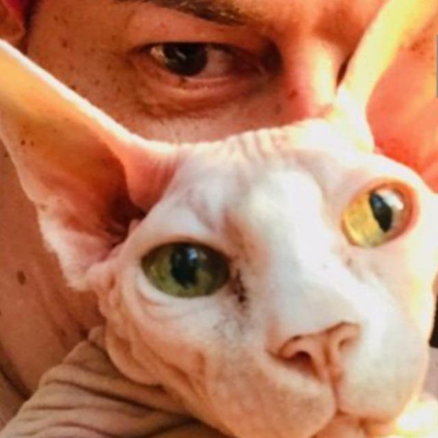 ”Optimistic In Black” without BOUBOU😻my Sphynx cat gone on January 21 2020, the day of my birthday - podcast cover